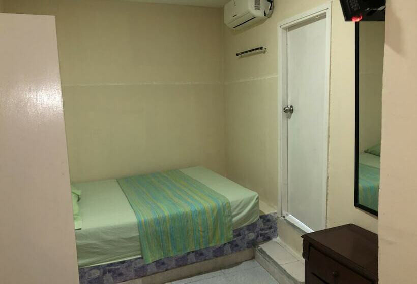 בית מלון כפרי Costa Caribe Inn