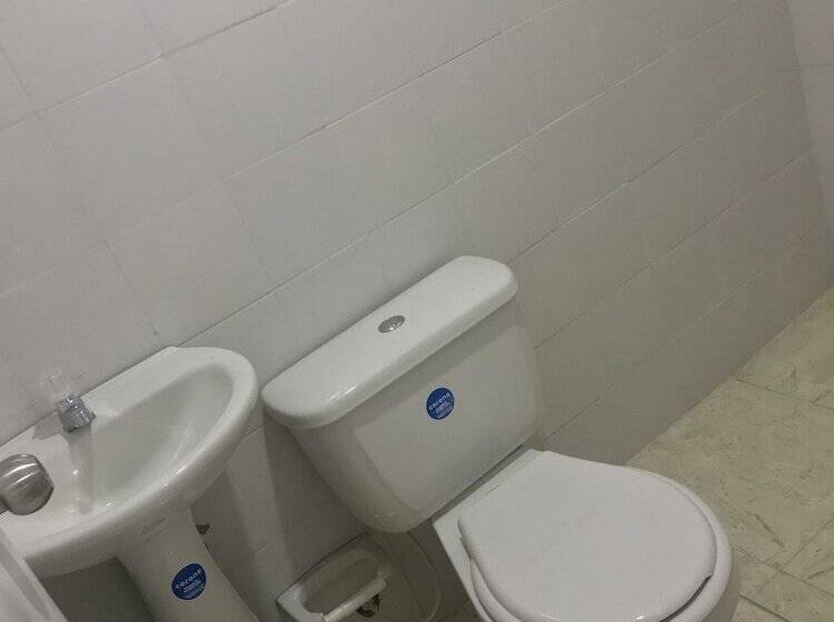 בית מלון כפרי Costa Caribe Inn