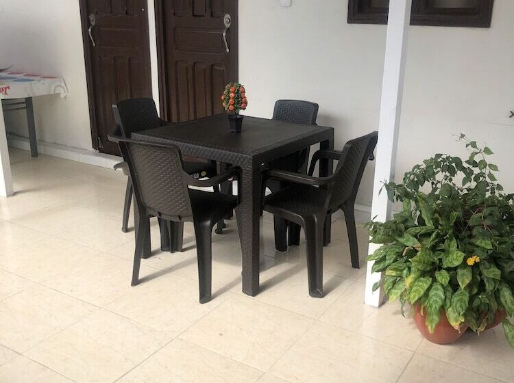 בית מלון כפרי Costa Caribe Inn