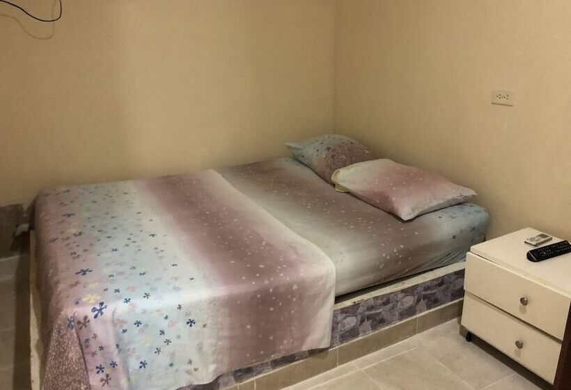 בית מלון כפרי Costa Caribe Inn