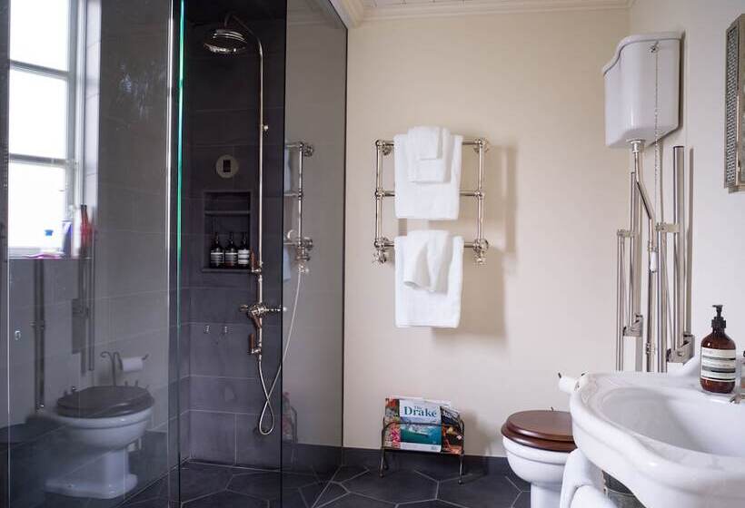 هتل Eleven Deplar Farm