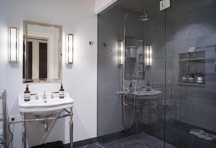 هتل Eleven Deplar Farm