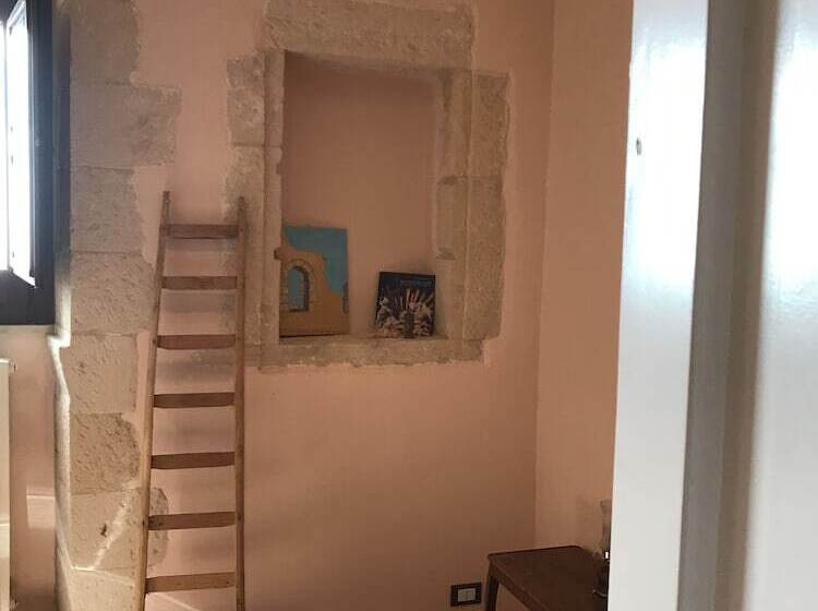 Отель Eremo Madonna Delle Grazie