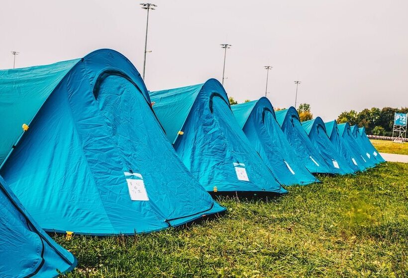 בית מלון כפרי Festanation Oktoberfest Camp No.1