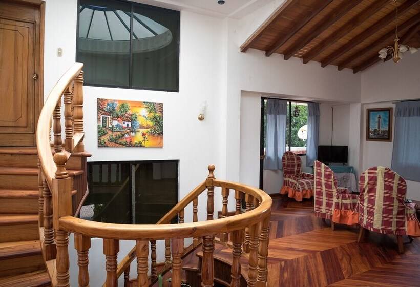 Отель Garden House