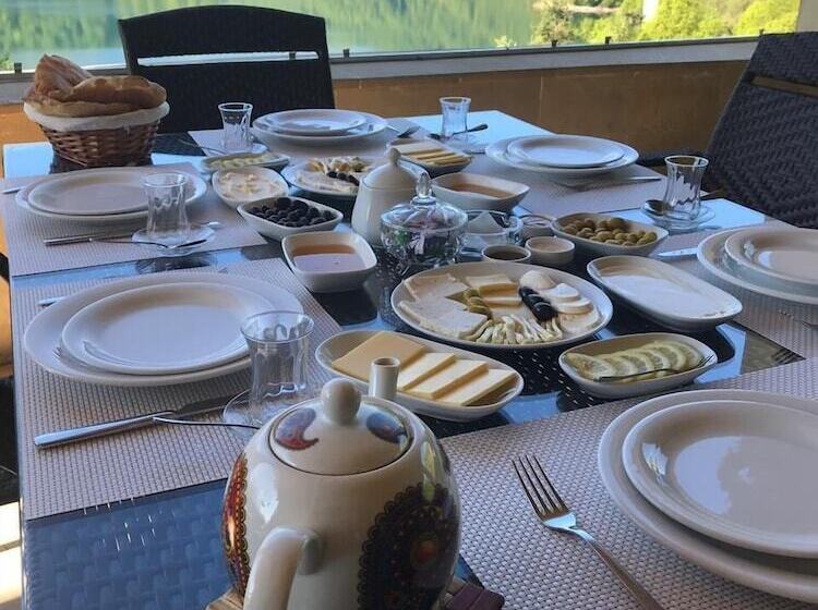 هتل Goy Gol Lake Resort