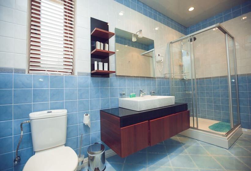 هتل Goy Gol Lake Resort