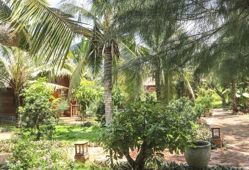 هتل Hon Ba Lagi Beach Resort