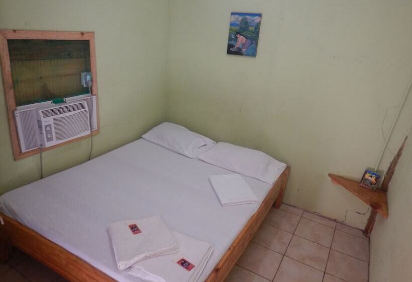 فندق Hostal Cafecerveza