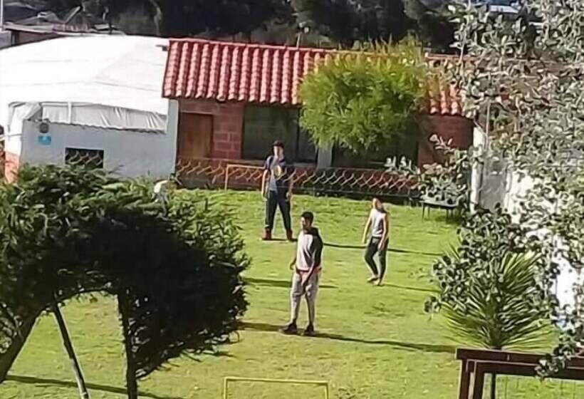 فندق Hostería El Tisaleño