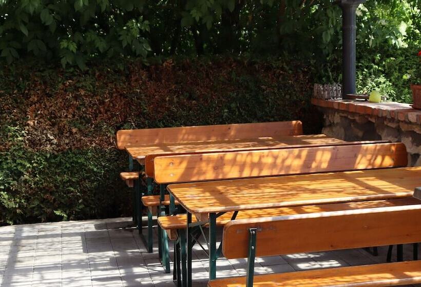 Отель Land Steakhaus Bürger