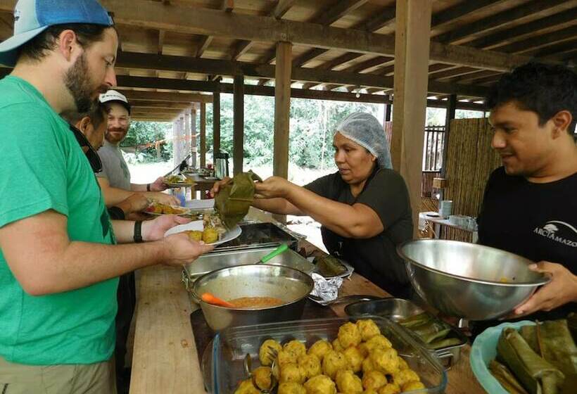 هتل Las Piedras Amazon Center