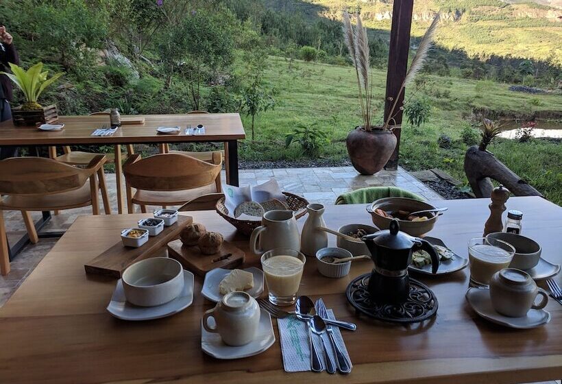 ホテル Mamaq Tambo Lodge