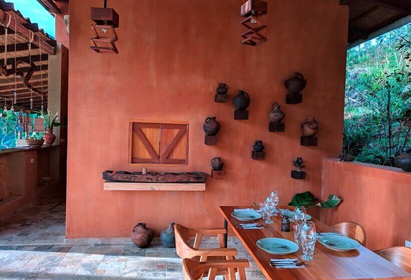 ホテル Mamaq Tambo Lodge