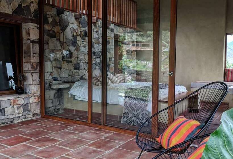 ホテル Mamaq Tambo Lodge