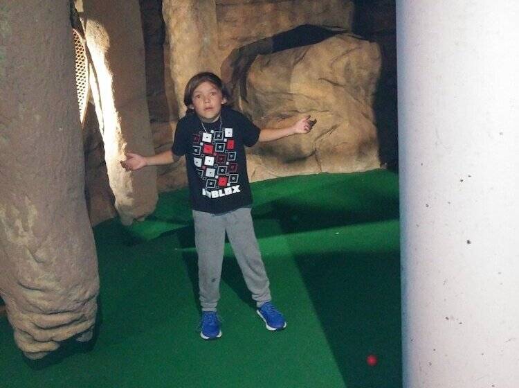 فندق Manitou Cog Lodge Inc Dba Manitou Inn