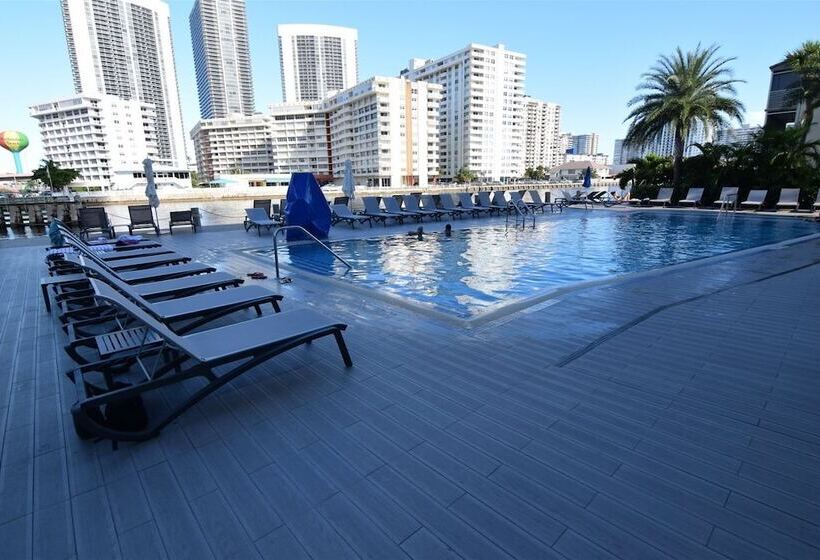 فندق Ocean & Bay View Residence 1 Bed 1 Bath @ Beachwalk