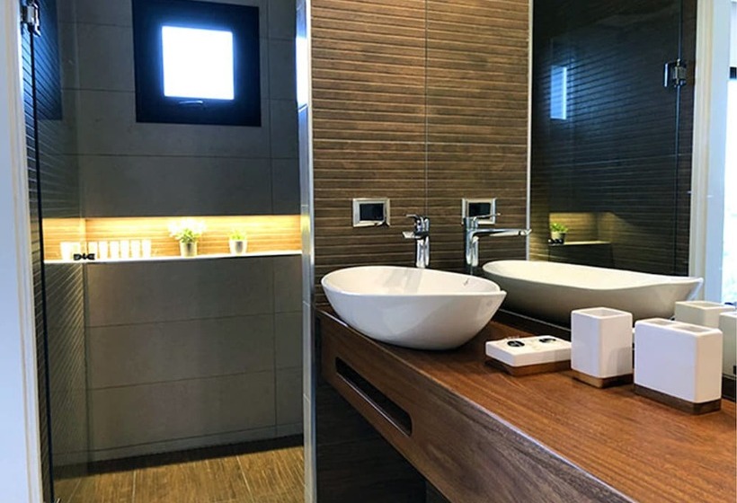 בית מלון כפרי Pizzorno Lodge & Wine