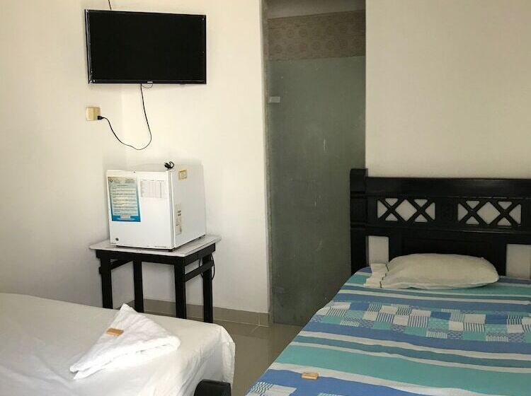 Отель Santa Monica