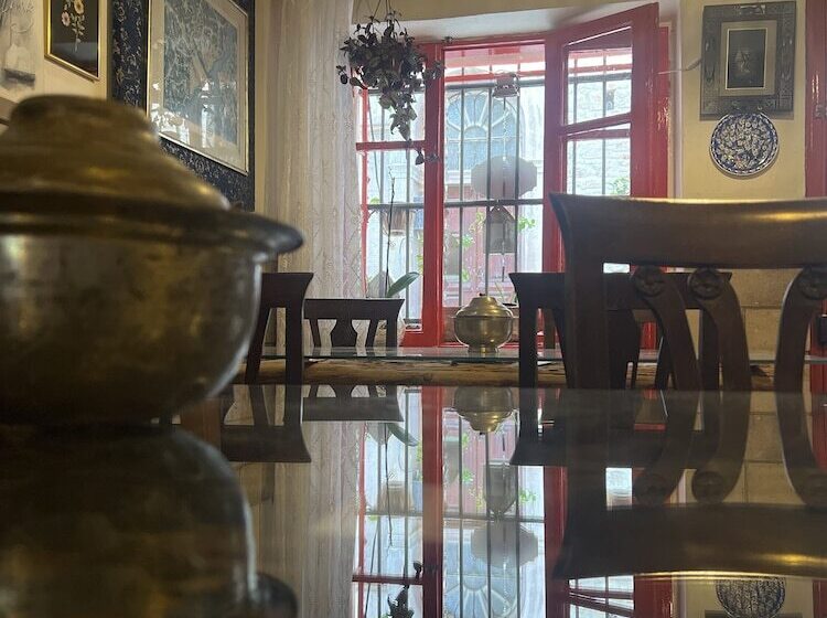 호텔 şekercigiller