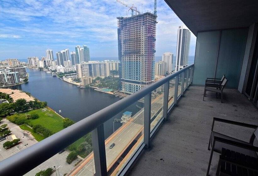 فندق Stunning Ocean & Bay View Residence 1 Bed 1 Bath @ Beachwalk