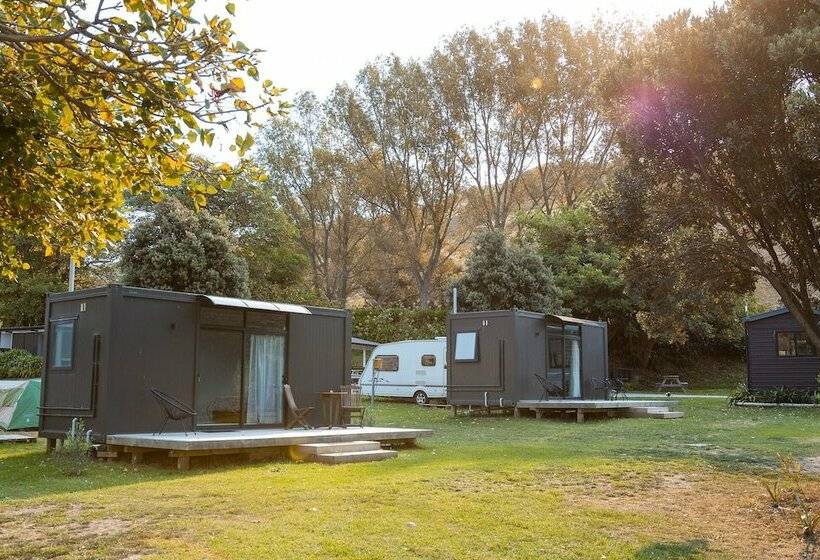 هتل Tatapouri Bay