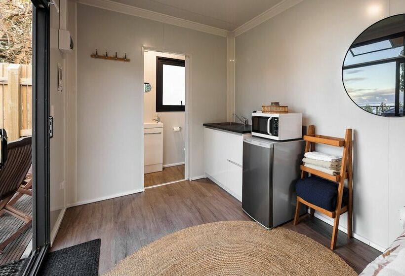 هتل Tatapouri Bay