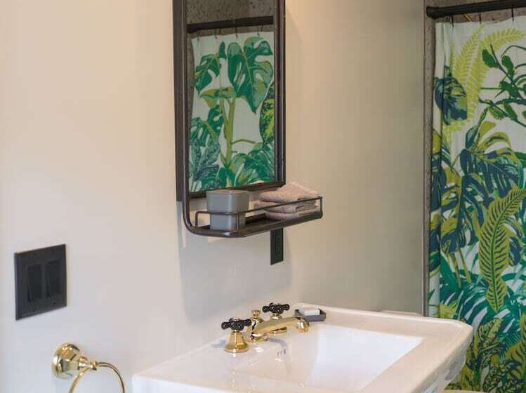 فندق The Inn Downtown: A Boutique Apartment