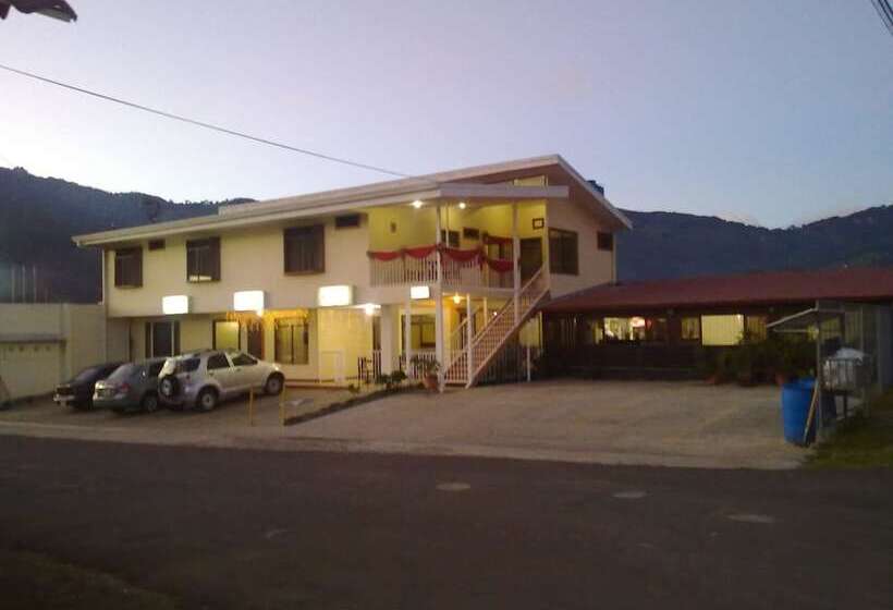 فندق Valle Verde