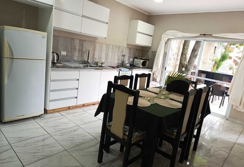 בית מלון כפרי Village Del Sol