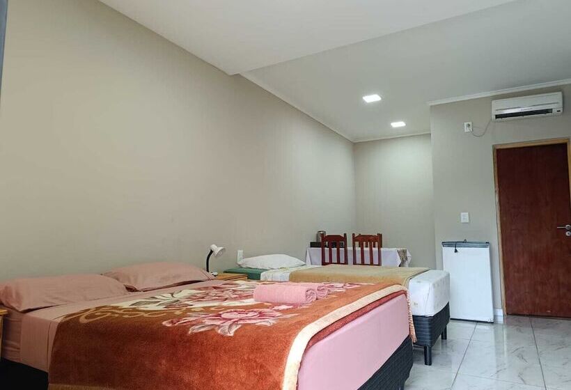 בית מלון כפרי Village Del Sol