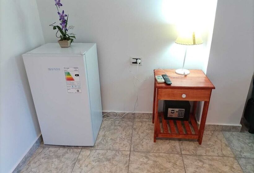 בית מלון כפרי Village Del Sol