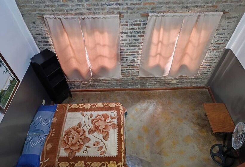 בית מלון כפרי Village Del Sol