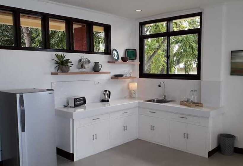 هتل Wuthering Heights Bed And Breakfast