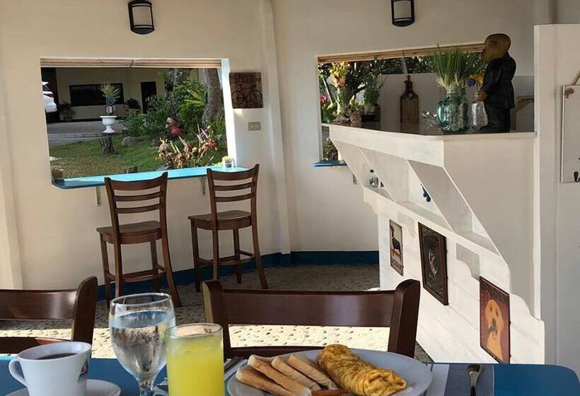 هتل Wuthering Heights Bed And Breakfast