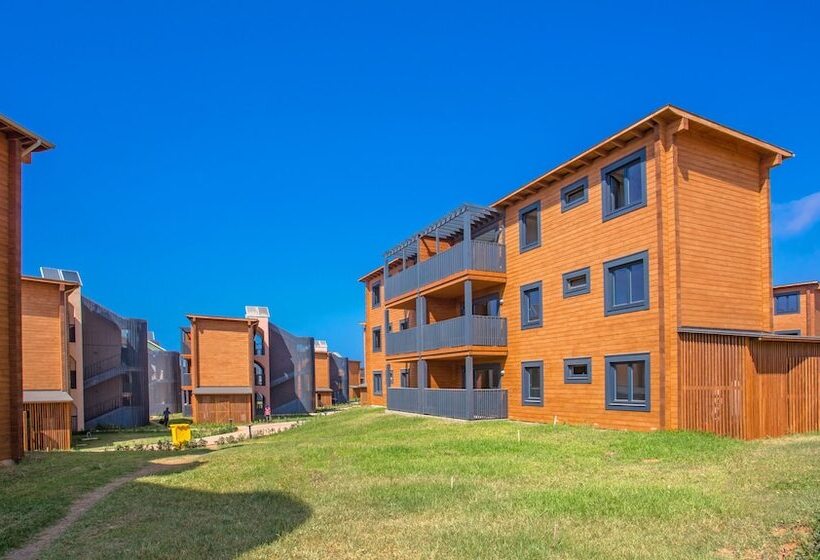 هتل Zina Beach Resort & Spa