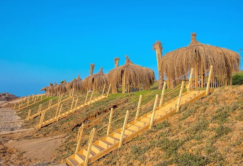 هتل Zina Beach Resort & Spa