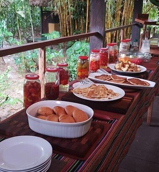 Inotawa Expeditions Amazon House Hostel