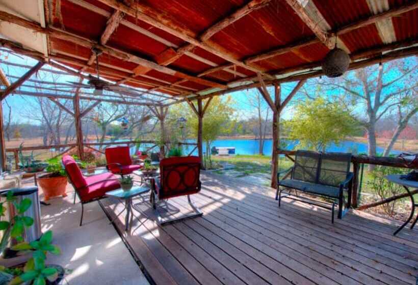 Mesquite Creek Farmhouse