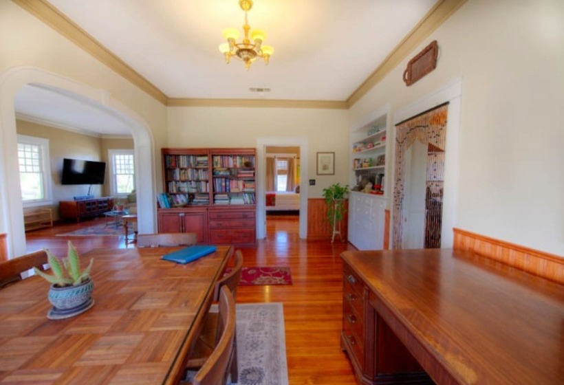 Mesquite Creek Farmhouse