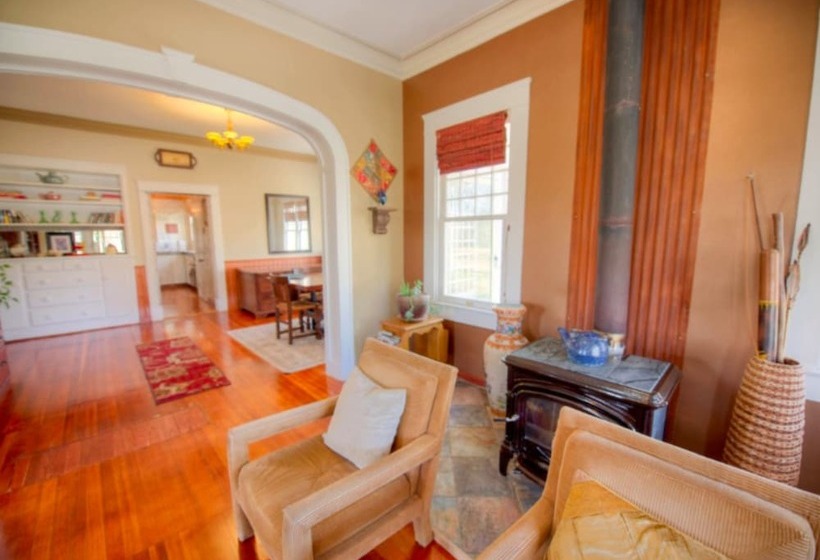 Mesquite Creek Farmhouse