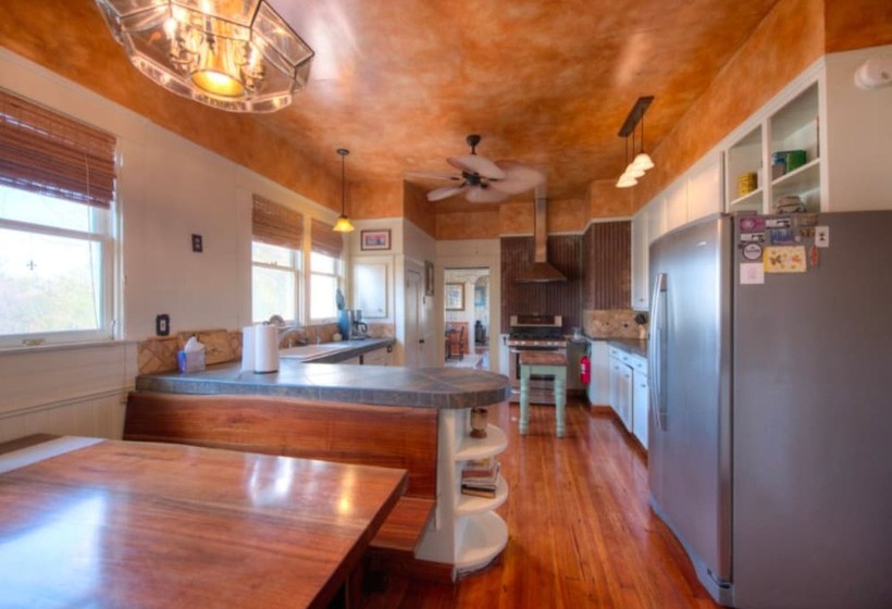 Mesquite Creek Farmhouse