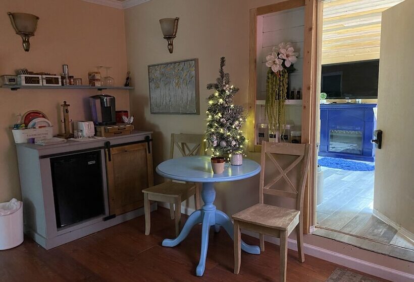 بنسيون Aurorian Nights Resort