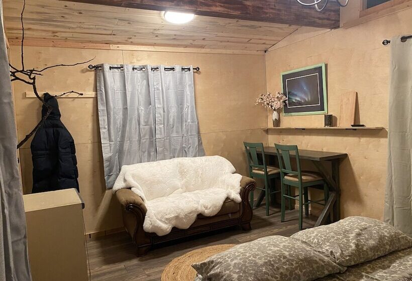 بنسيون Aurorian Nights Resort