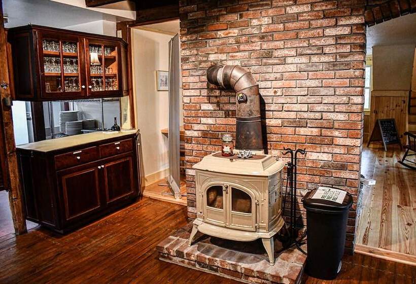 펜션 Brook Road Inn