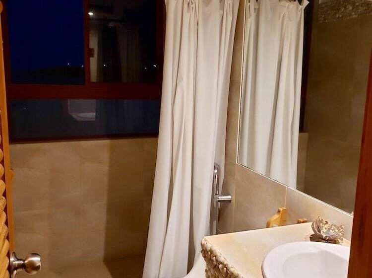 پانسیون Casa Ayangue