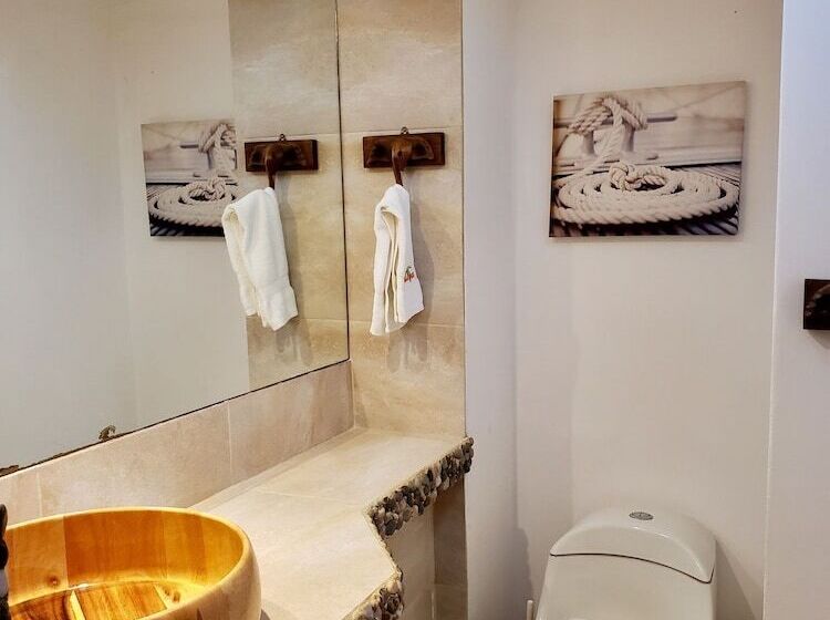 پانسیون Casa Ayangue