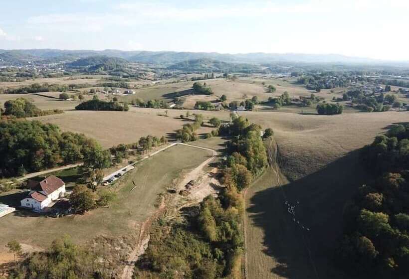 ペンション Chambres D Hôtes La Ferme De Montard
