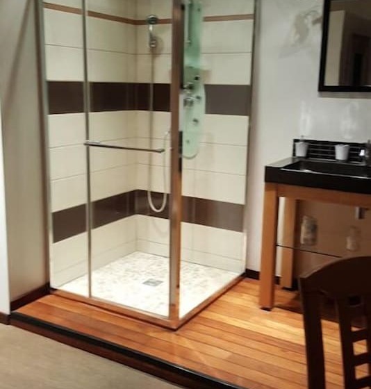 膳宿费 Domaine De Montouvrin