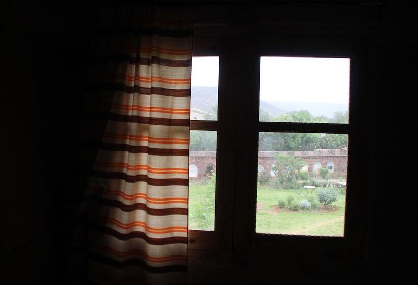 پانسیون Ecolodge Tamount